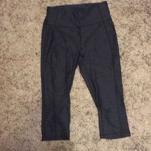 Avia cropped leggings size s